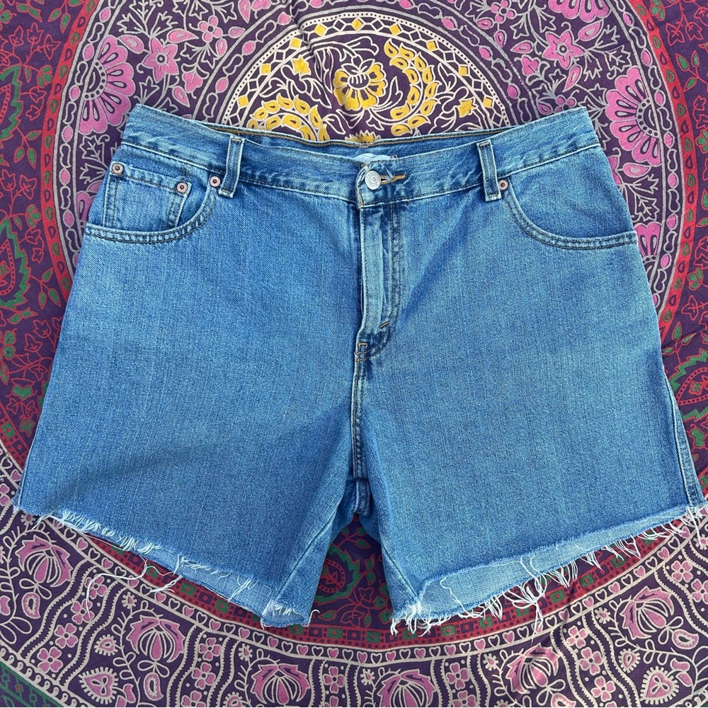 Levi's 550 Relaxed Shorts Blue High-Waist Cutoff Denim Jean Shorts | Size 14 - Picture 2 of 13
